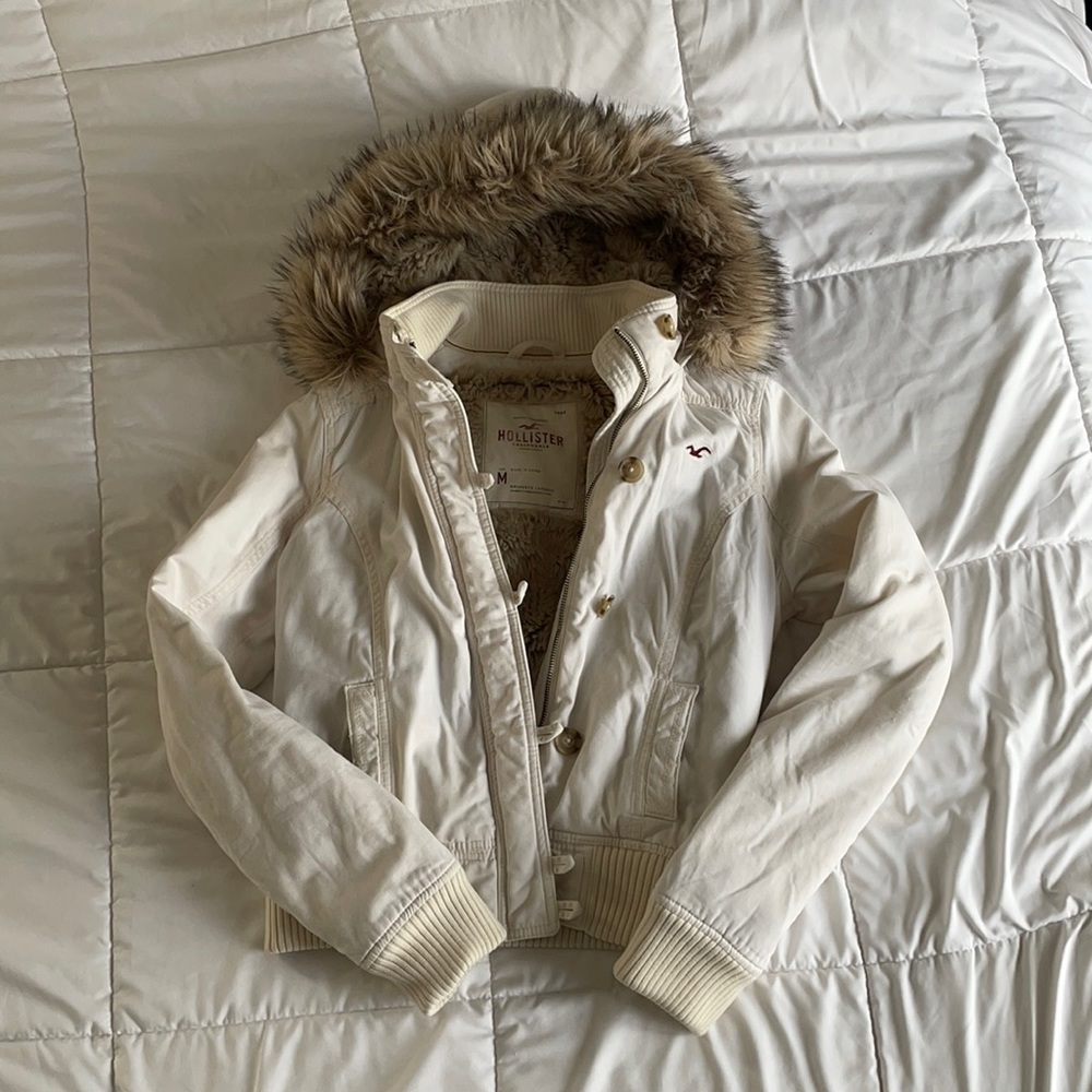 White fur Hollister winter jacket